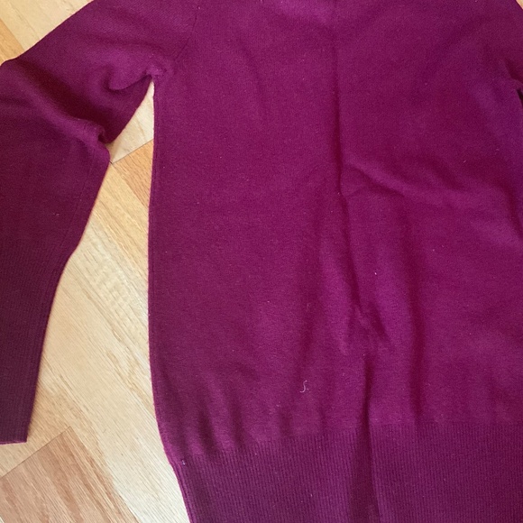 J.Crew Maroon V-neck Cashmere Sweater - Picture 2 of 7